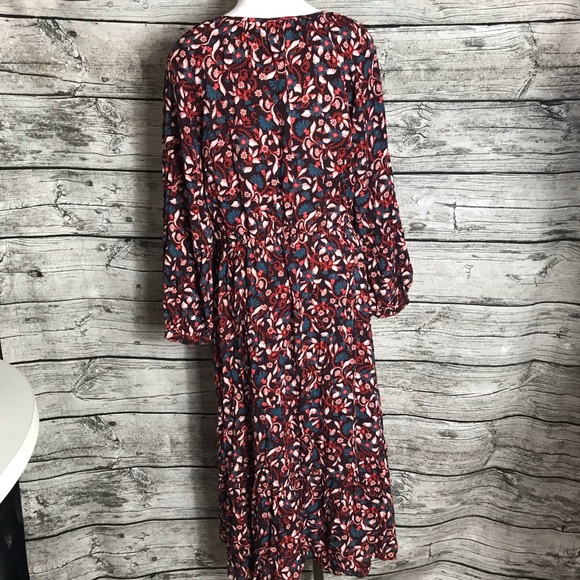 old navy floral dress size medium.Pit to pit approx: 20 inches Right shoulder - Picture 4 of 7